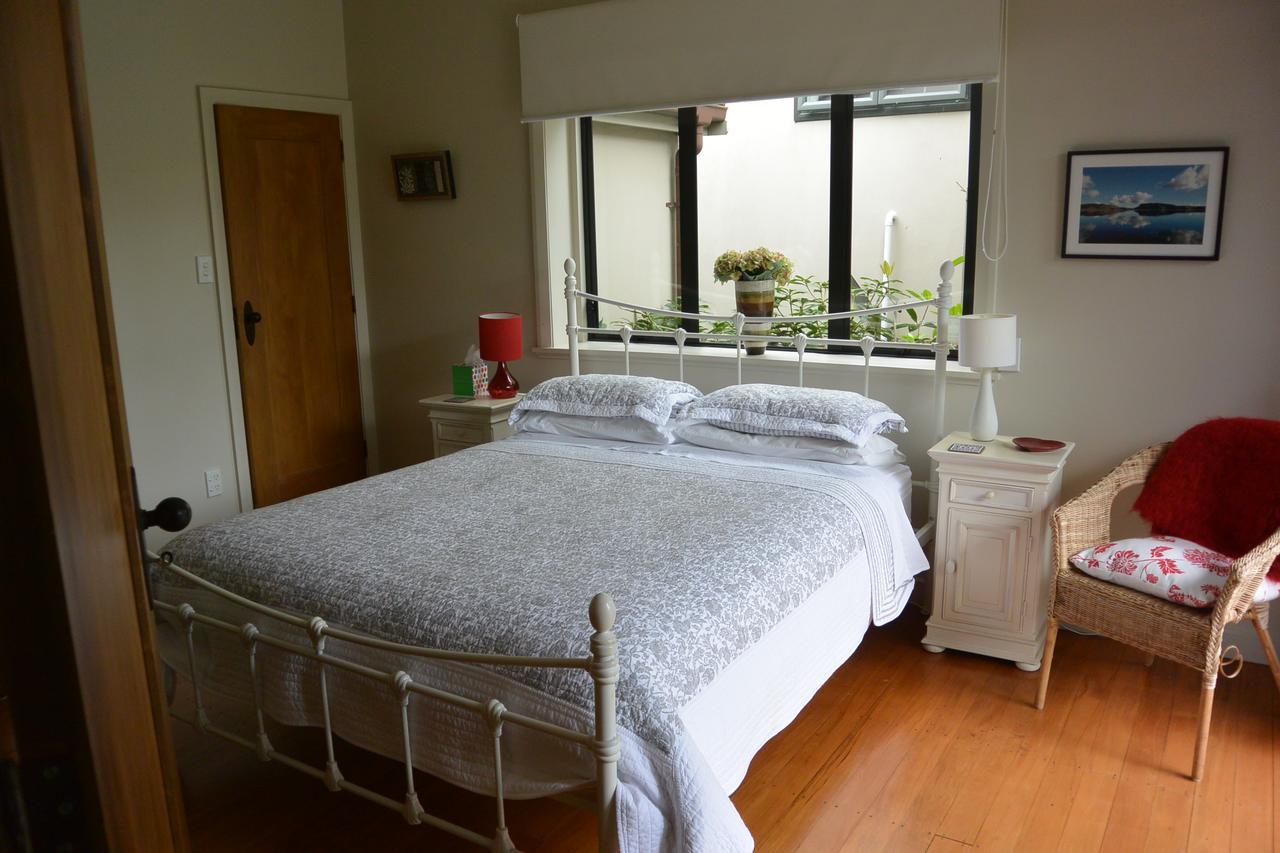 Terry And Cindy'S Bed And Breakfast Auckland Exterior foto